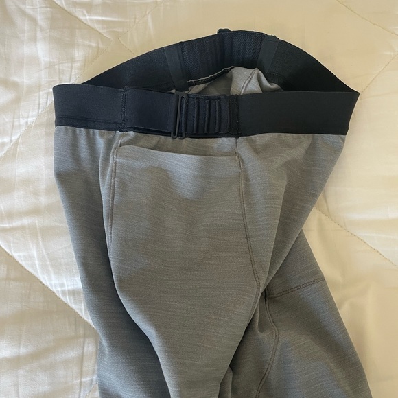 Lululemon lab esker tight - Picture 7 of 8